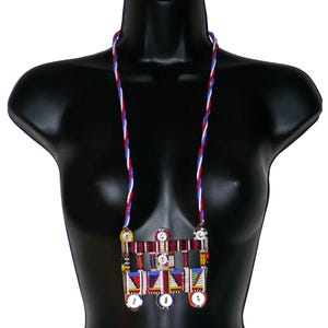 Long African necklace from the Massai tradition with tribal pendant embroidered with beads and buttons - 45 cm long | Ethnic African jewelry