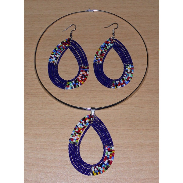 Parure de bijoux africains bleu foncé / Boucles d'oreilles africaines Massai / Collier avec pendentif bohème chic / Idée de cadeau femme