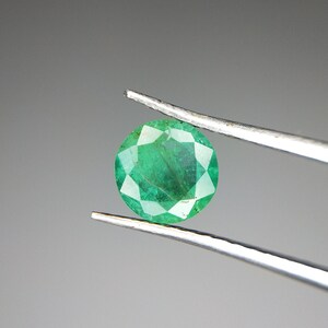 Natural Zambia Emerald Faceted Round Cut Stone ___ 5.1 by 2.5 mm ___ AAA Grade Luster Green Emerald ___ Jewelry Making