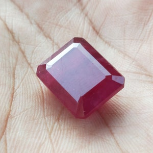 24,5 Karat Rubinschliffstein \\\ Facettiert \\\ AAA-Qualität \\\ 15x17 mm Stück \\\ Rechteckige Form \\\Juli Geburtsstein \\Zur Schmuckherstellung