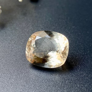 7.95 CRT Peach Golden Morganite Gemstone: Untreated Cushion Cut Stone