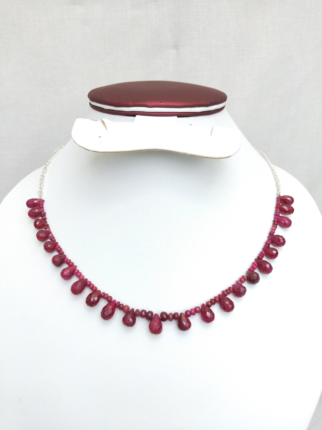 Collier Goutte De Larme En Or 18 Carats Avec Rubis Et émeraudes Naturelles – Archariel, Longueur 18 Pouces