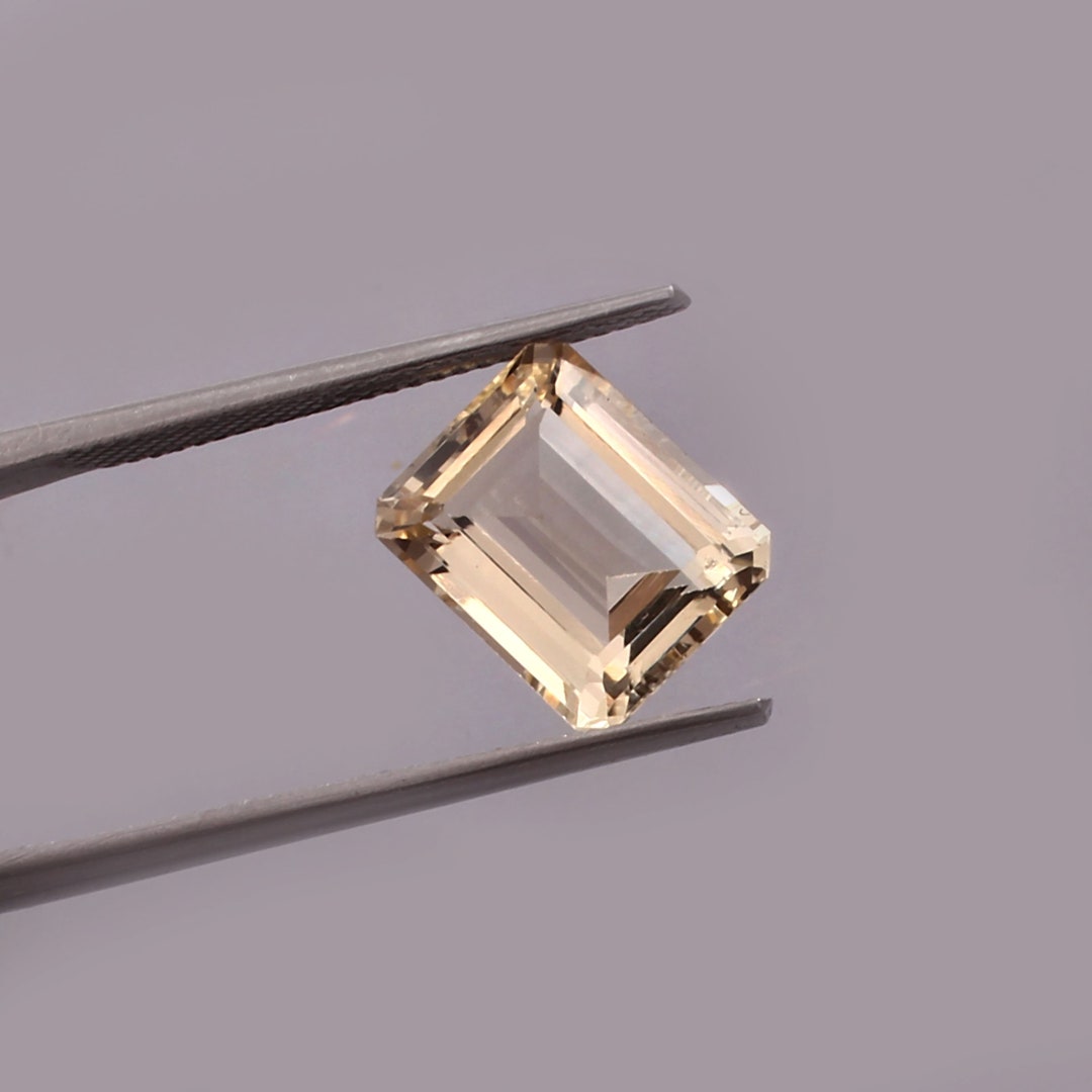 Untreated Peach Golden With Best Luster Quality, 4.20 CRT Eye