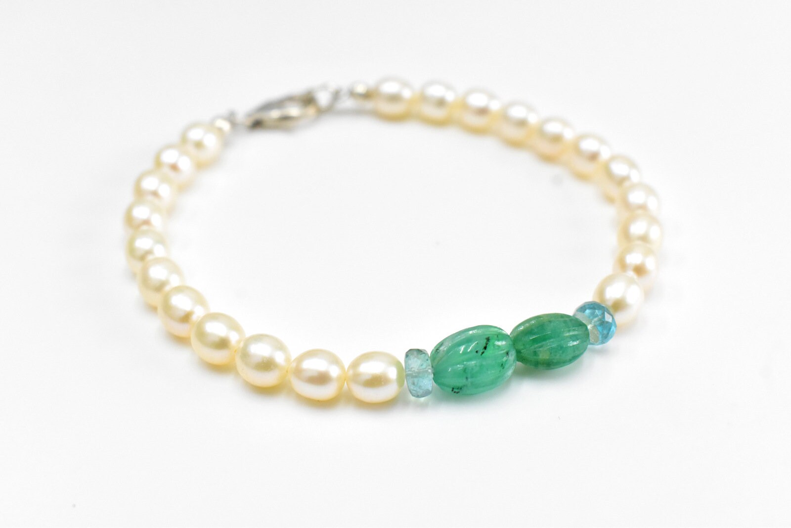Pearl & Emerald  bracelet, Jade bracelet, Baroque Natural freshwater Pearl, bracelet for everyday or special occasions gift for bridesmaids