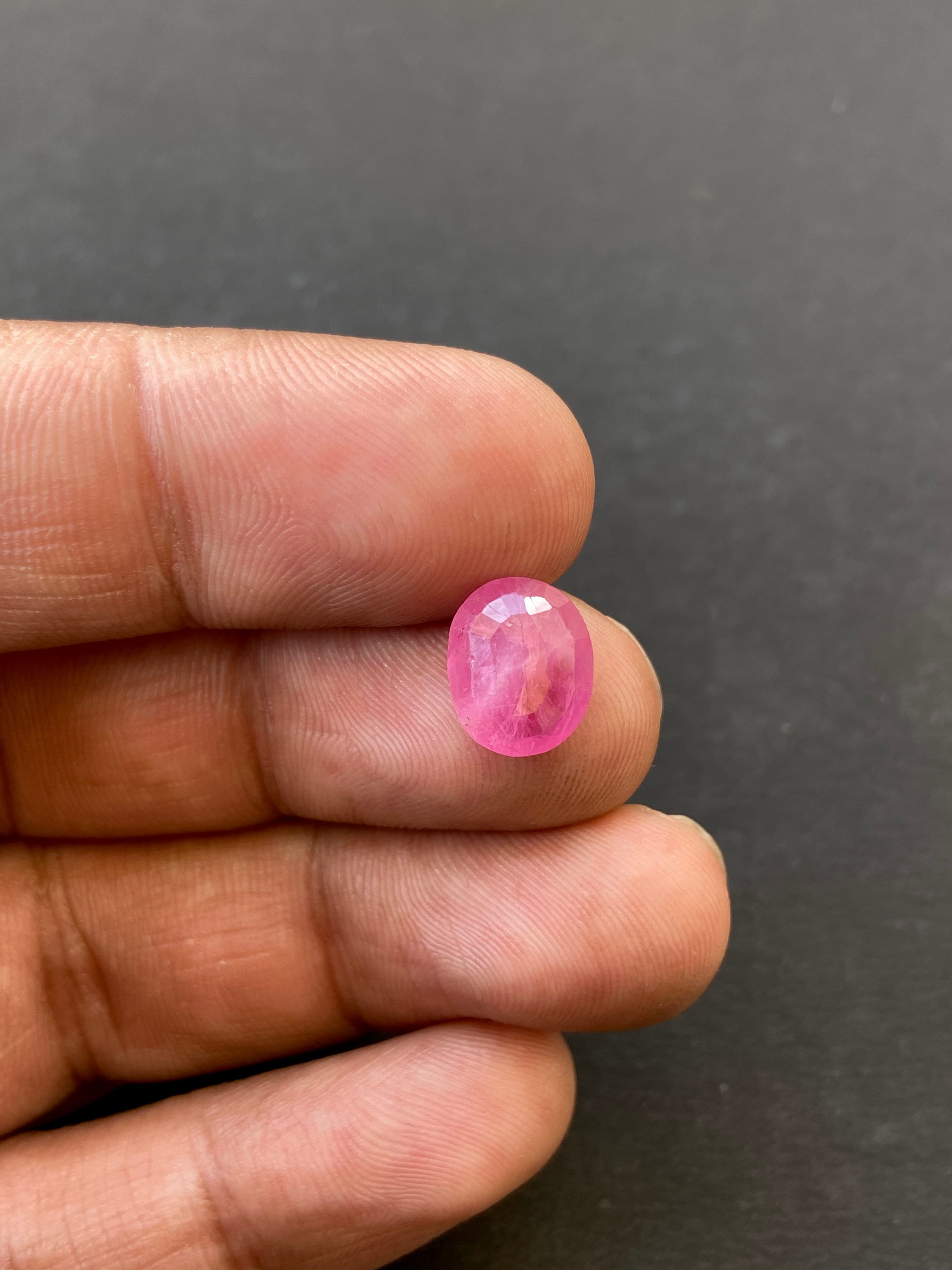 人気ショップ Faceted Cut Oval Ruby Burmese Rare Carat 3 Stone, Ruby Burma アガベ