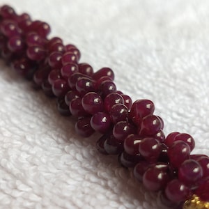 Kenya Ruby Teardrops ___ 5,5 tot 6,5 mm Druppels ___ 4 Inch 1 Streng ___ Side Drilled Teardrops ___ July Birthstone.