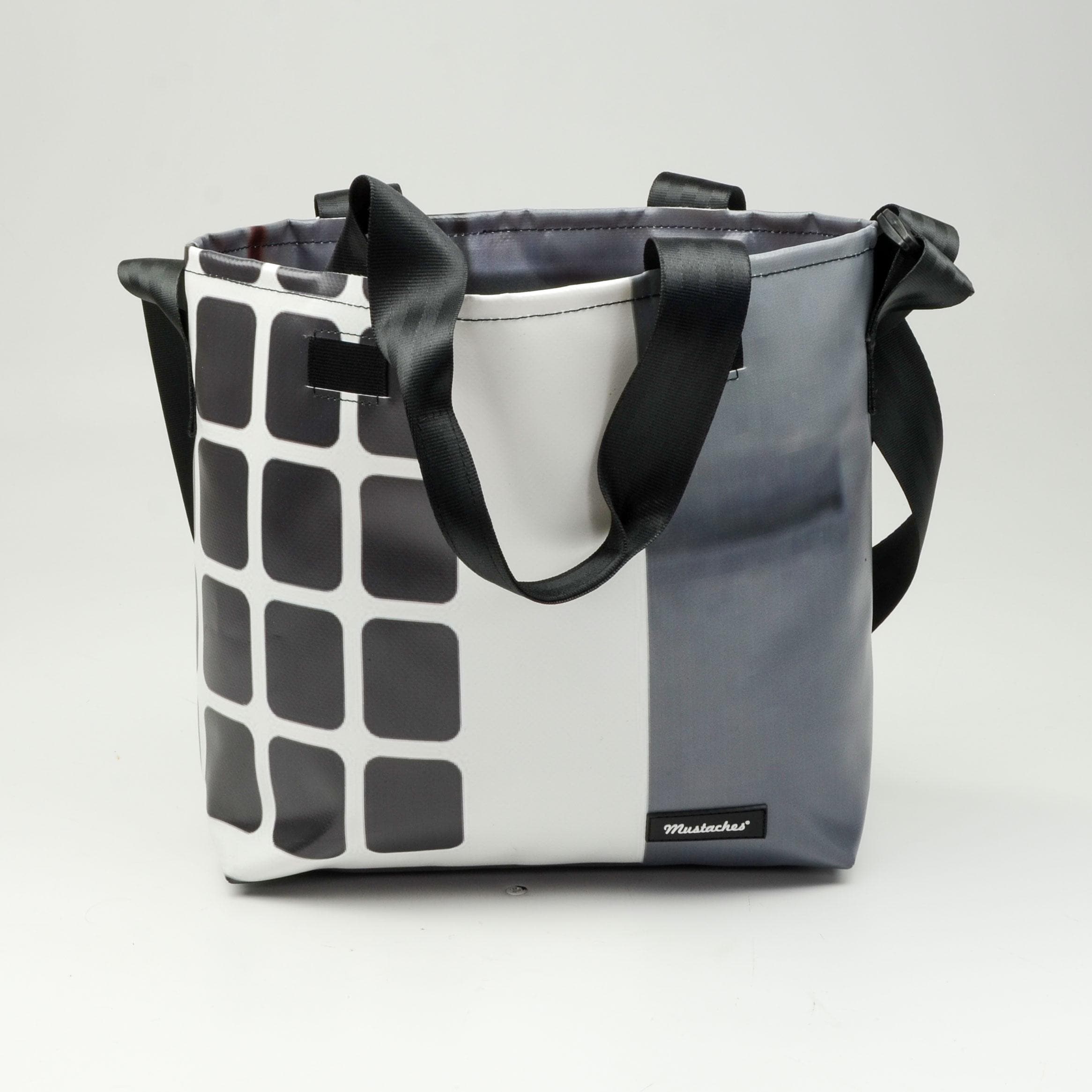 Recycled tire bag Italia