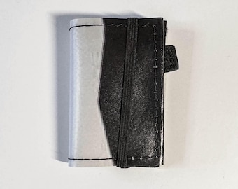 recycled Wallet Hyperion minimalistic #27 used truck tarp LKW recycled