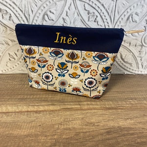 Personalized pencil case with pattern and text of your choice