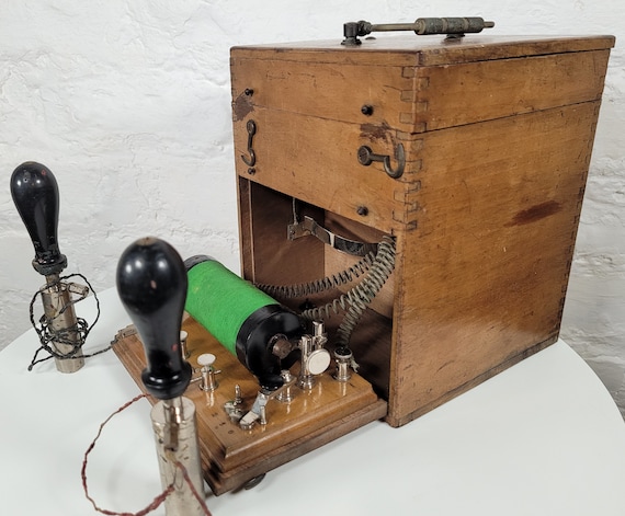 Antique Electrotherapy Machine / Vintage Electric Medical Device