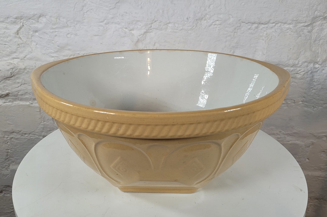 Vintage gripstand Mixing Bowl / Traditional Mixing Bowl / Vintage Ceramics Etsy