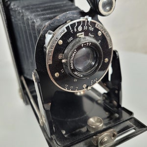 Kodak Junior Vintage Camera / Folding Camera / 1940’s Vintage Photography Equipment