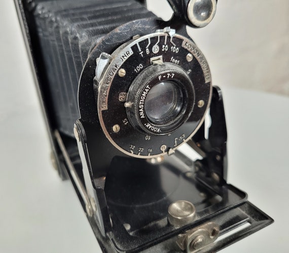 ヴィンテージ 折りたたみカメラ 黒 コダック ジュニア ヴィンテージカメラ / 折りたたみ式カメラ / 1940