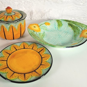 A Collection of Floral Japanese Maruhon Ware Pottery / Conserve Jar / Side Dish