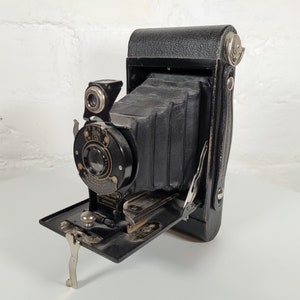 Kodak No. 2A Brownie Autographic Vintage Folding Camera / Folding Camera / 1930’s Vintage Photography Equipment