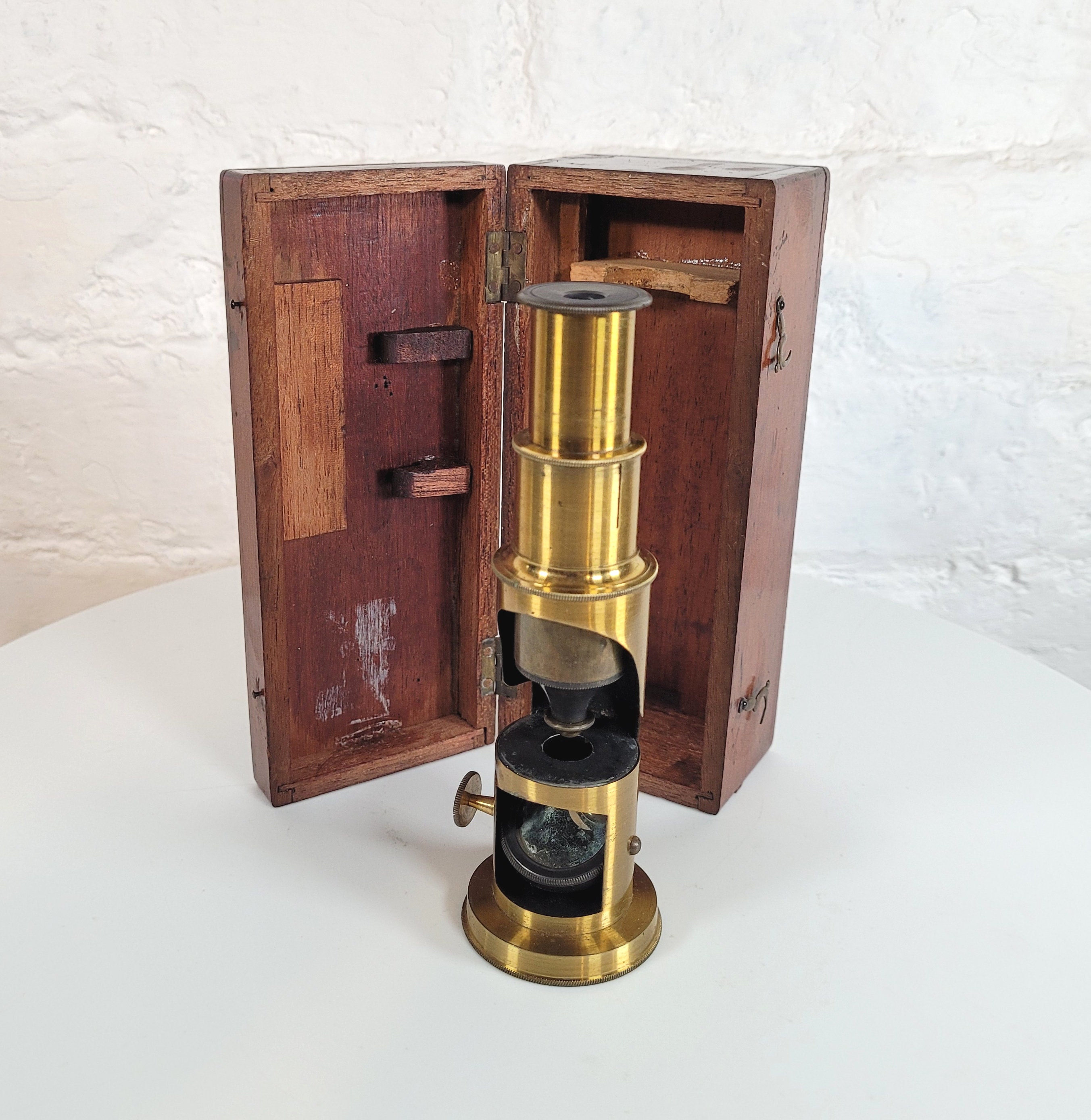 Mini Vintage Brass Replica Microscope Necklace Pendant Jewelry Educational Gift Mini Vintage Brass Replica Microscope Necklace Pendant Jewelry Educational Gift