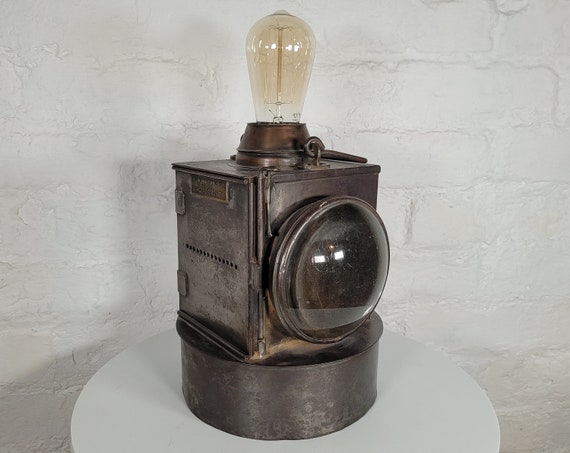 Antique railway lamp deals