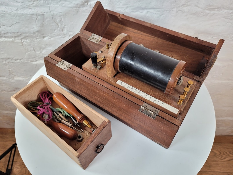 Antique Electrotherapy Machine / Vintage Electric Medical Device