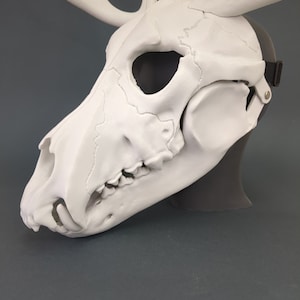 Wolf Skull Mask with Moving Jaw: 3D Printed Cosplay Mask