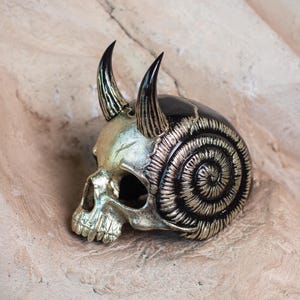 Golden Skull Masquerade Mask: Gothic Halloween Costume, 3D Printed