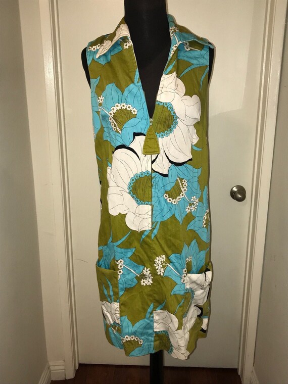Vintage Tiki floral dress Hawaiian