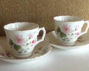 Staffordshire England Wild Flower Tee Tassen. 2er Set. Feines Bone China.