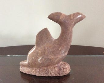 Vintage Marmoline Stein Delphin, hergestellt von Indigenen aus Costa Rica.