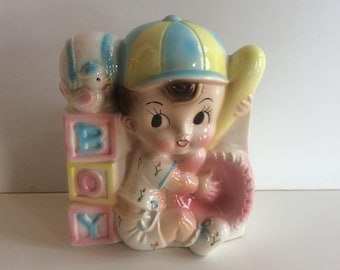 Baby Ruben Keramik Übertopf. Baseball Thema. Weitauge-Junge. Jahrgang 1950.