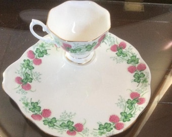 Royal Albert Glücksklee Teetasse und Snackteller.