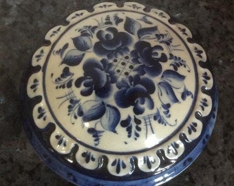 Blue and White Covered Vanity Trinket Dish. Porcelain. Marked.