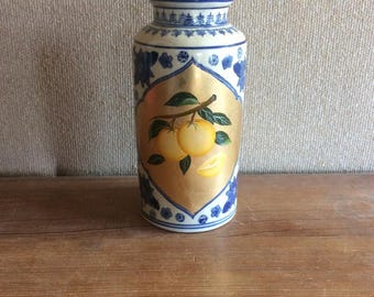 Französische Vintage Vase. Blau und Weiß Blumenmuster. Obstmotiv. 26cm