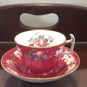Spode Copeland China England R9060. Burgundy Rose Tea Cup and Saucer.