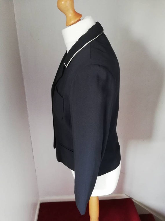 Chic French vintage 90s jacket in dark navy blue.… - image 4