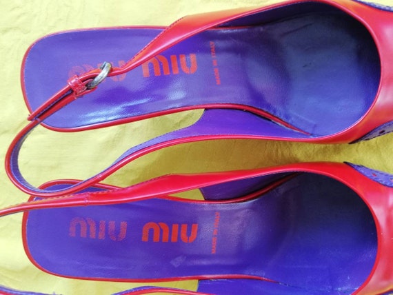 90s Miu Miu two tone sling back kitten heels. - image 5