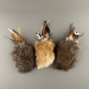 Jouet pour chat fait main en fourrure de lapin et plumes, jouet d'oreiller naturel pour chat image 1