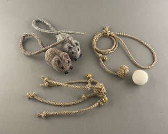 Set of 5 Cat Toys from wool and hemp, with bell