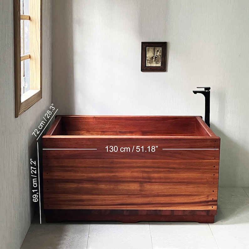 Ofuro Wooden Soaking Bathtub Mahogany Sipo Wood Customizable image 2