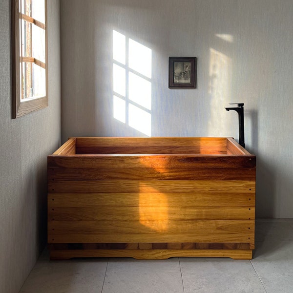 Ofuro Wooden Soaking Bathtub Iroko Wood Customizable