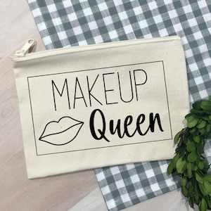 Funny Makeup Bag SVG, Makeup Queen svg png, cosmetic pouch svg graphic, cutting file