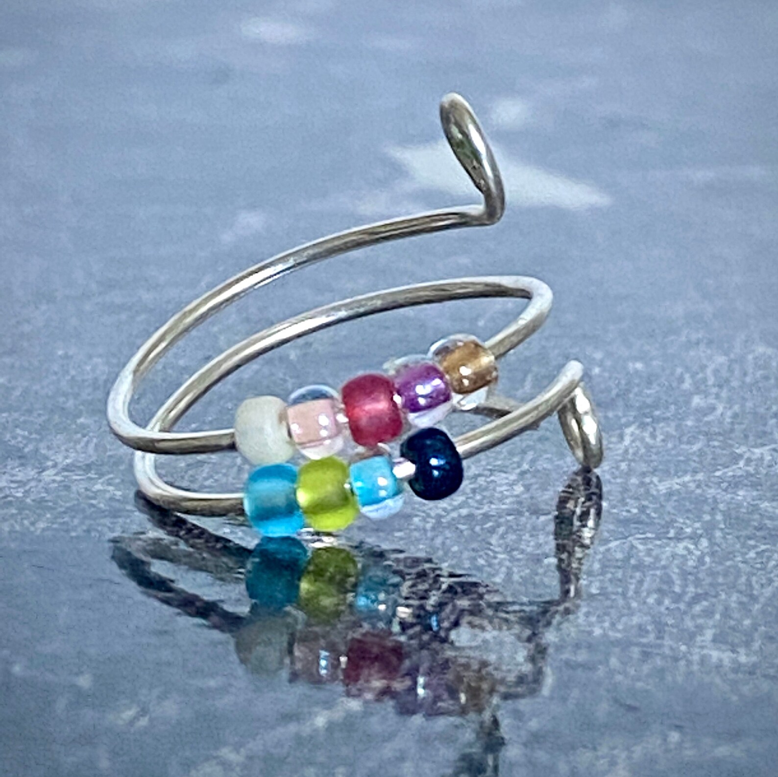 Small Rings Fidget FIDGET RING - Fidget Toys for Kids and Women - 9 Multicolor Beads ...