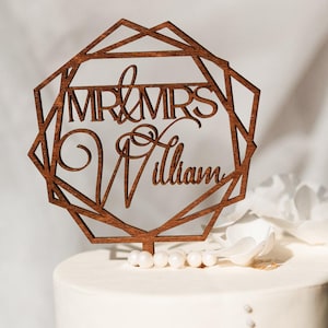 Boho bloemen bruidstaart topper, bloemen krans houten cake topper, bloemen bruidstaart topper, rustieke bruidstaart topper, achternaam cake topper