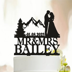 Mountain wedding cake topper,Bride and Groom,Cake Topper with date,Custom Mountain Cake Topper,Personalized Cake Topper,Tree Cake TopperA282