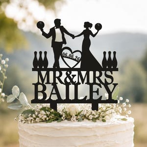 Bowling cake topper,Bowling Wedding Cake Topper, Mr and Mrs cake topper, Kissing Cake Topper, Custom Cake Topper, Couple Cake Topper  A290