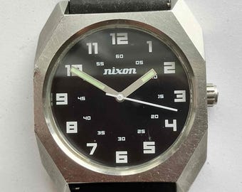 Montre à pile NIXON Be Prepared THE SCOUT pour homme vintage