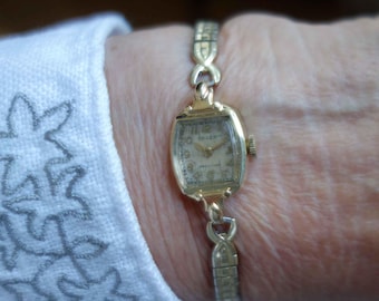 montre-bracelet mécanique Art déco pour femme vintage GRUEN PRECISION en or massif 14 carats révisée