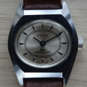 Vintage Ladies&#39; TIMEX Mechanical Wristwatch, made in Mexico