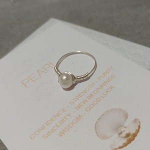 Pearl ring-925 Sterling Silver pearl ring-Pearl jewellery-Handmade wire wrapped pearl ring-Pearl jewellery-June Birthstone ring-Gift for her image 5