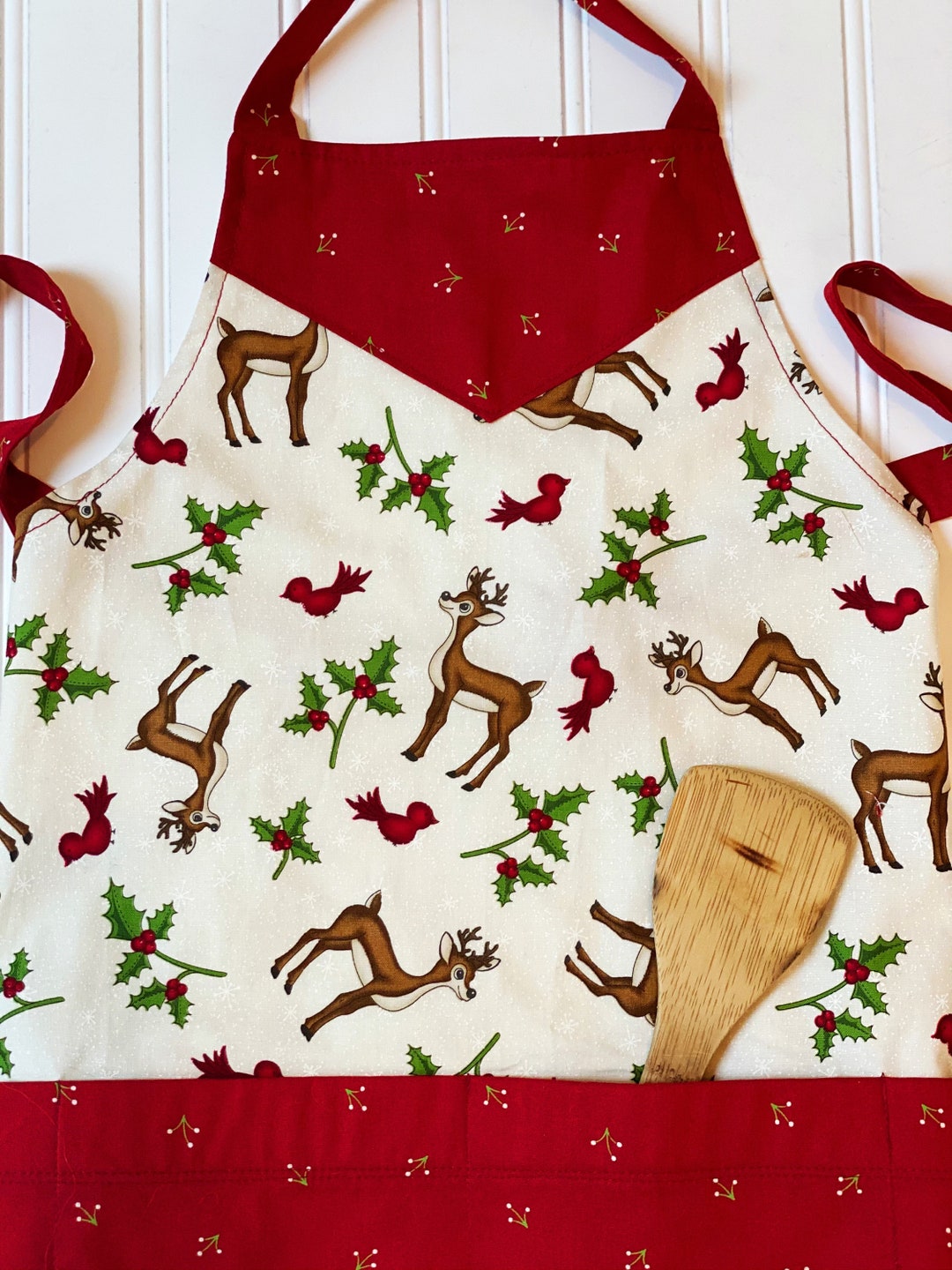 Childrens Christmas Apron, Childrens Holiday Apron, Kids Apron, Childrens Christmas Apron With