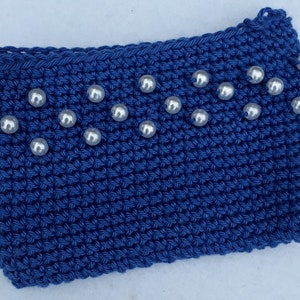 Portmonaie/Tasche - kleine Tasche in blau mit cremefarbenen Perlen