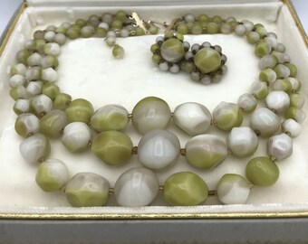 Vintage c.1940s/50s Citron Japanese Milk Glass Beaded Necklace + Clip On Earrings *SET*